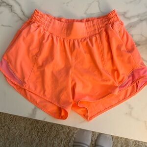 size 6, 4 inch, more neon pink than the picture!